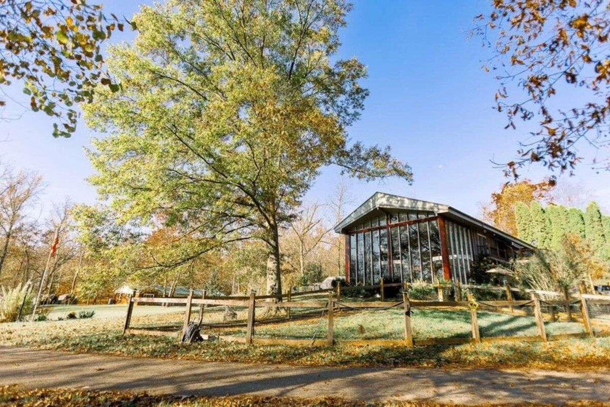 Чарівний будинок, оточений садами - це житло вважають мрією - Нерухомість Чарівний будинок, оточений садами - це житло вважають мрією - Нерухомість