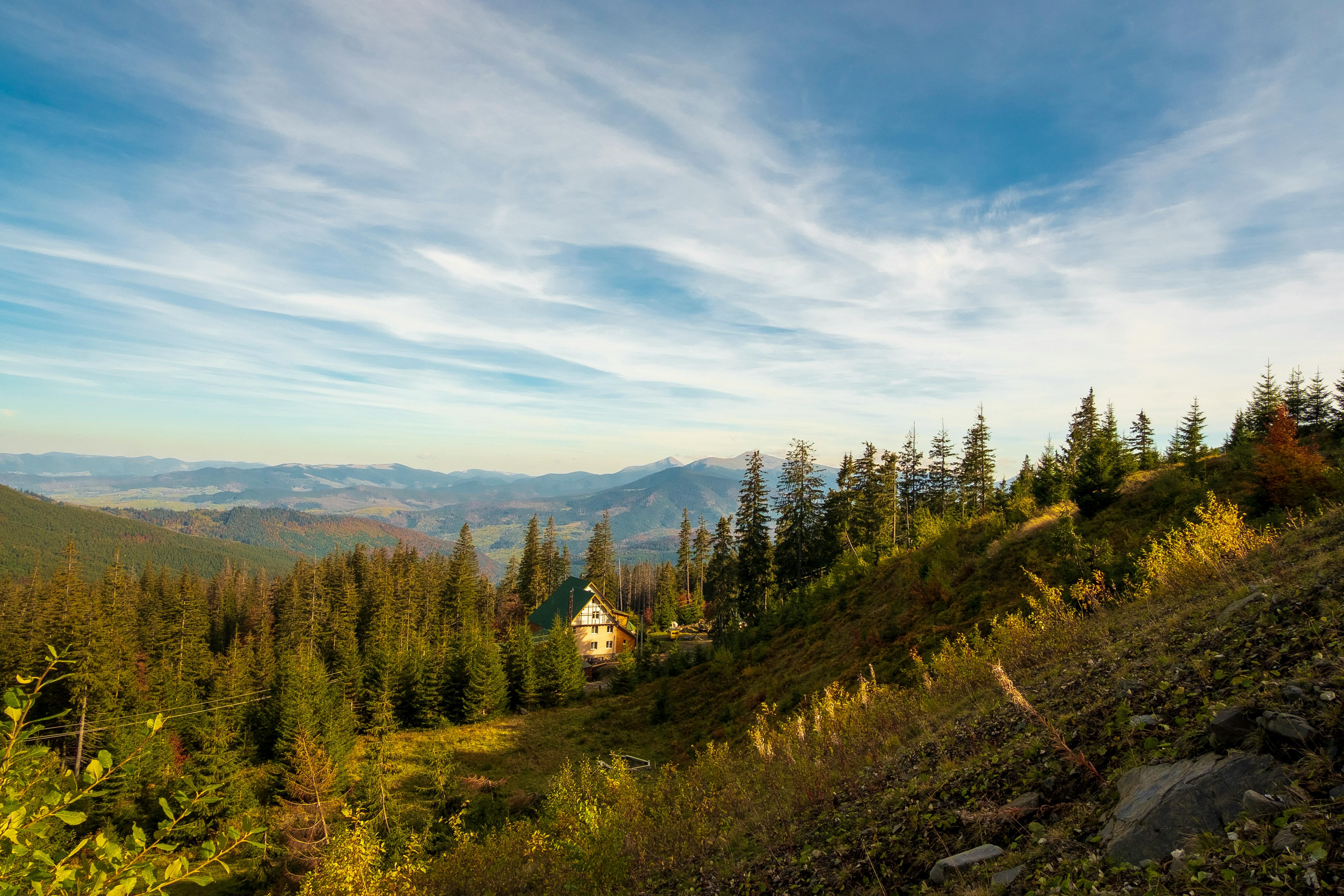 Земля на схилі - чи варто вкладатися в нерівну ділянку - Нерухомість Земля на схилі - чи варто вкладатися в нерівну ділянку - Нерухомість
