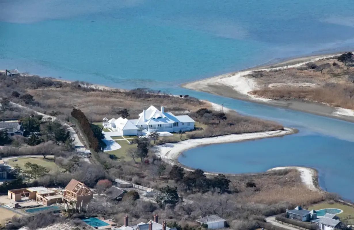 Маєток, у якому не можна жити - цей багатомільйонний особняк має цікаву історію - Нерухомість Маєток, у якому не можна жити - цей багатомільйонний особняк має цікаву історію - Нерухомість