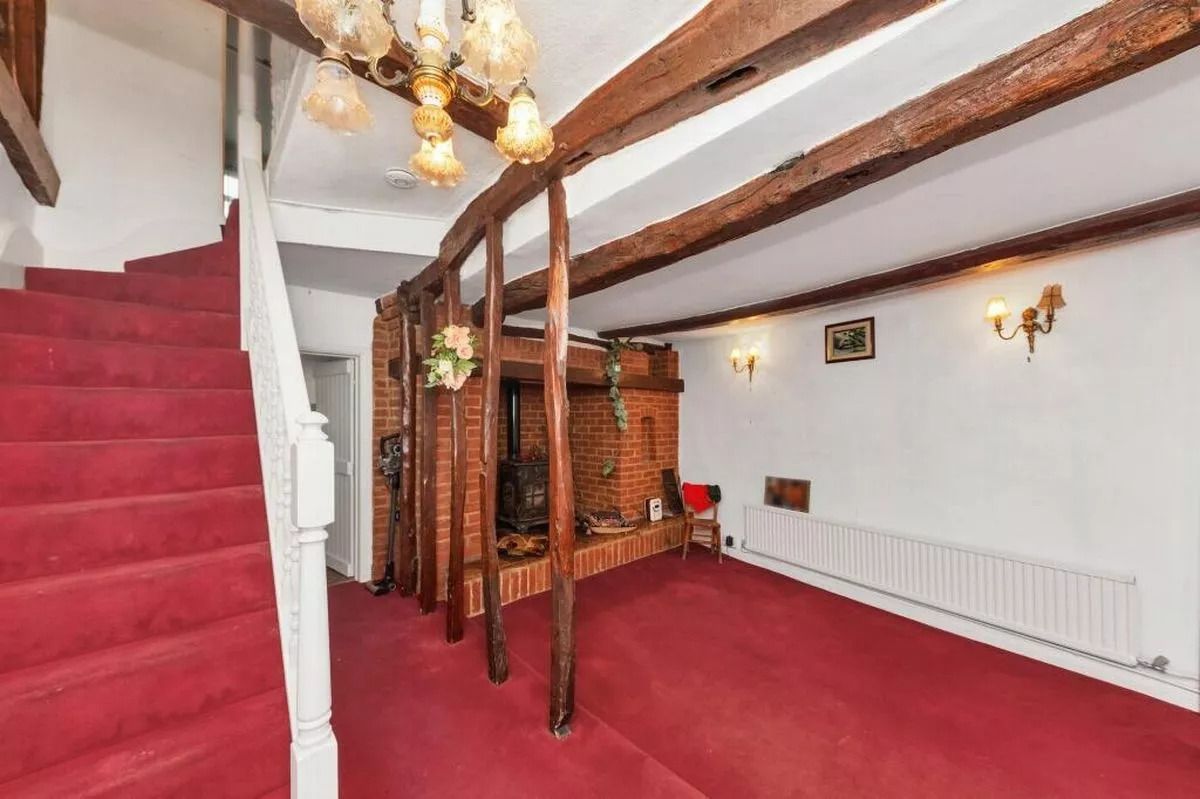 Старовинний котедж з таємним тунелем - у англійському селі продають унікальне житло - Нерухомість Старовинний котедж з таємним тунелем - у англійському селі продають унікальне житло - Нерухомість