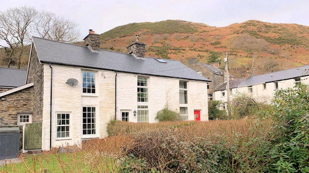 Коттедж в Британии по низкой цене - почему такая стоимость, что там странного - Недвижимость Коттедж в Британии по низкой цене - почему такая стоимость, что там странного - Недвижимость