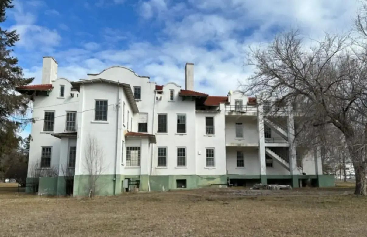 Маєток за 10 доларів - чому ця величний будинок так дешево коштує - Нерухомість Маєток за 10 доларів - чому ця величний будинок так дешево коштує - Нерухомість