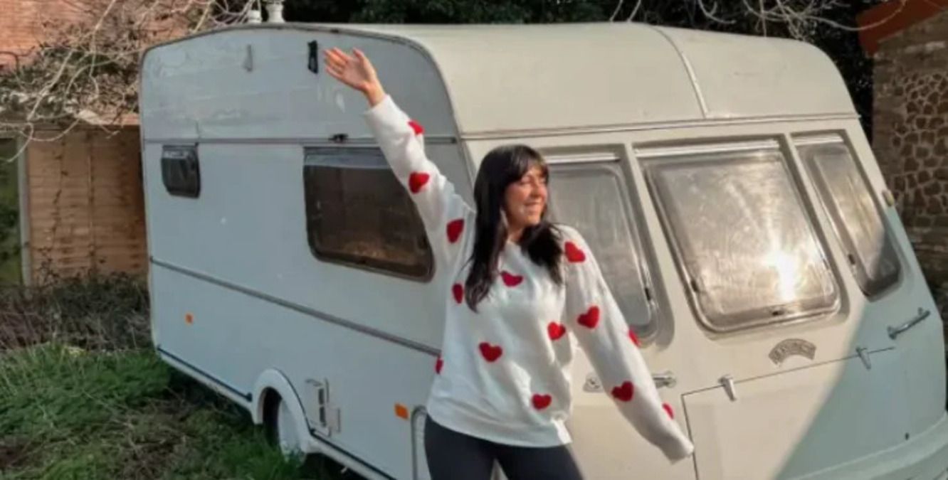 Из фургона в уютное жилье - как молодая девушка обустроила дом на колесах - Недвижимость Из фургона в уютное жилье - как молодая девушка обустроила дом на колесах - Недвижимость