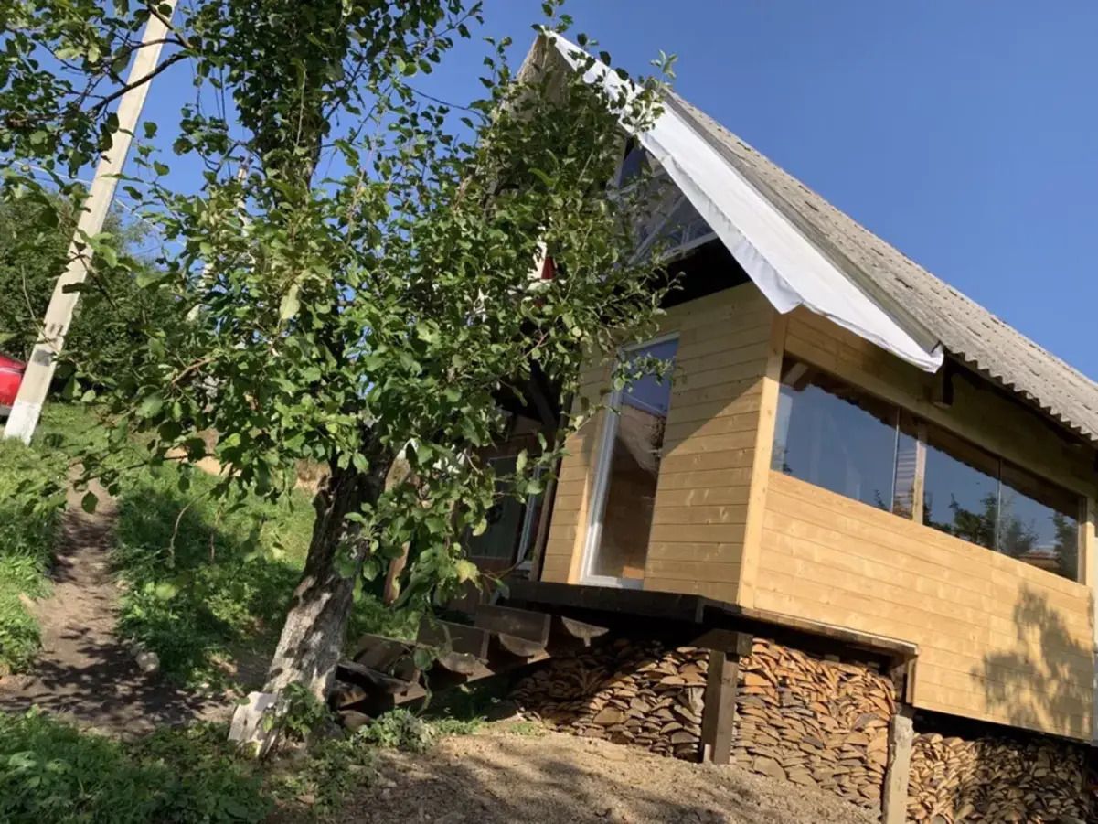 Гірський будинок у Карпатах - скільки коштує оренда - Нерухомість