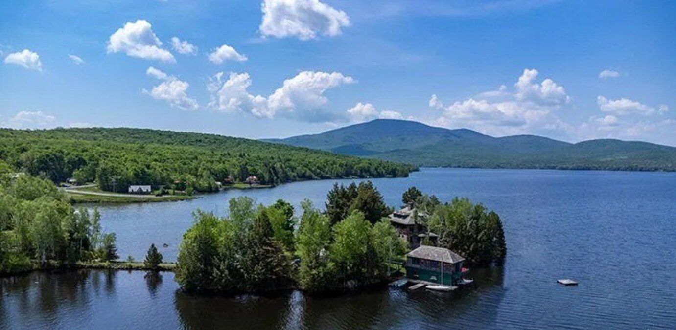 Собственный остров с жилым домом - на рынке появилось уникальное предложение - Недвижимость Собственный остров с жилым домом - на рынке появилось уникальное предложение - Недвижимость