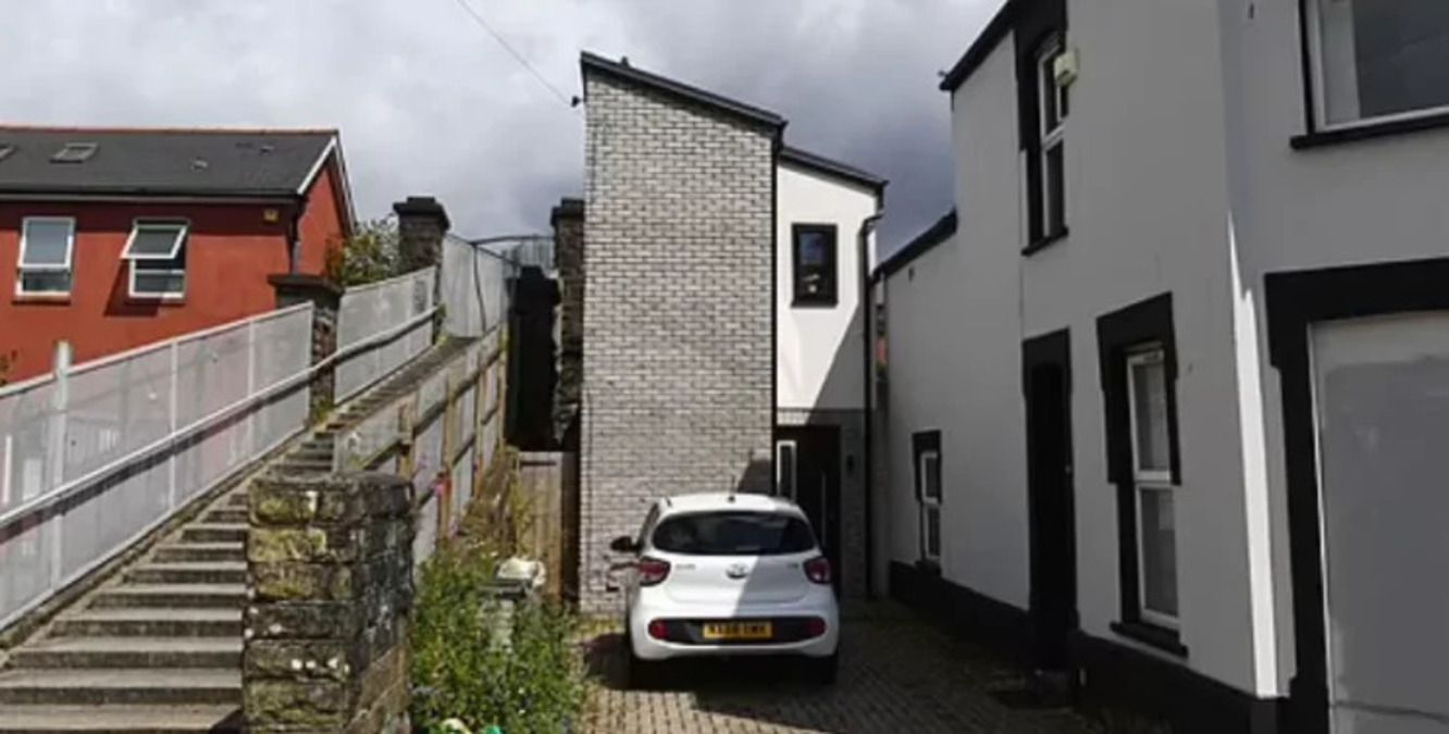 Найвужчий будинок у Британії - подружжя розповіло, як вони там живуть - Нерухомість Найвужчий будинок у Британії - подружжя розповіло, як вони там живуть - Нерухомість