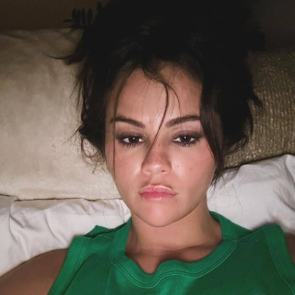 Гостиная Селены Гомес - какой цвет дивана выбрала певица - Недвижимость Гостиная Селены Гомес - какой цвет дивана выбрала певица - Недвижимость