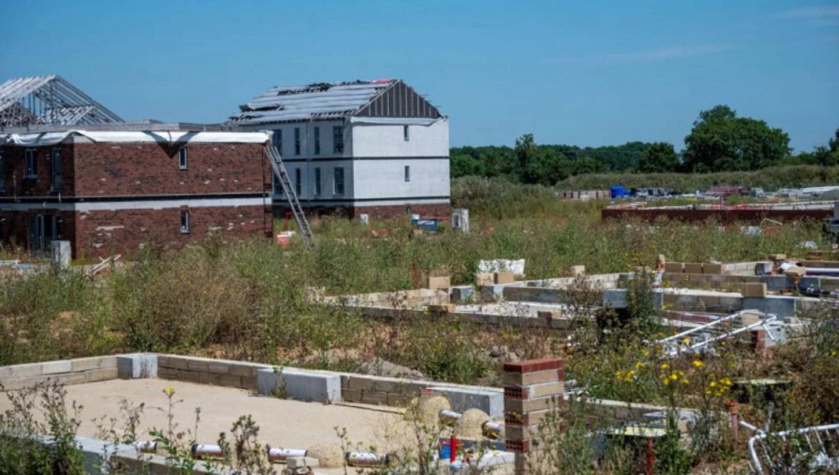 Будівництво обіцяного розкішного ЖК просто зупинили - яка причина - Нерухомість Будівництво обіцяного розкішного ЖК просто зупинили - яка причина - Нерухомість