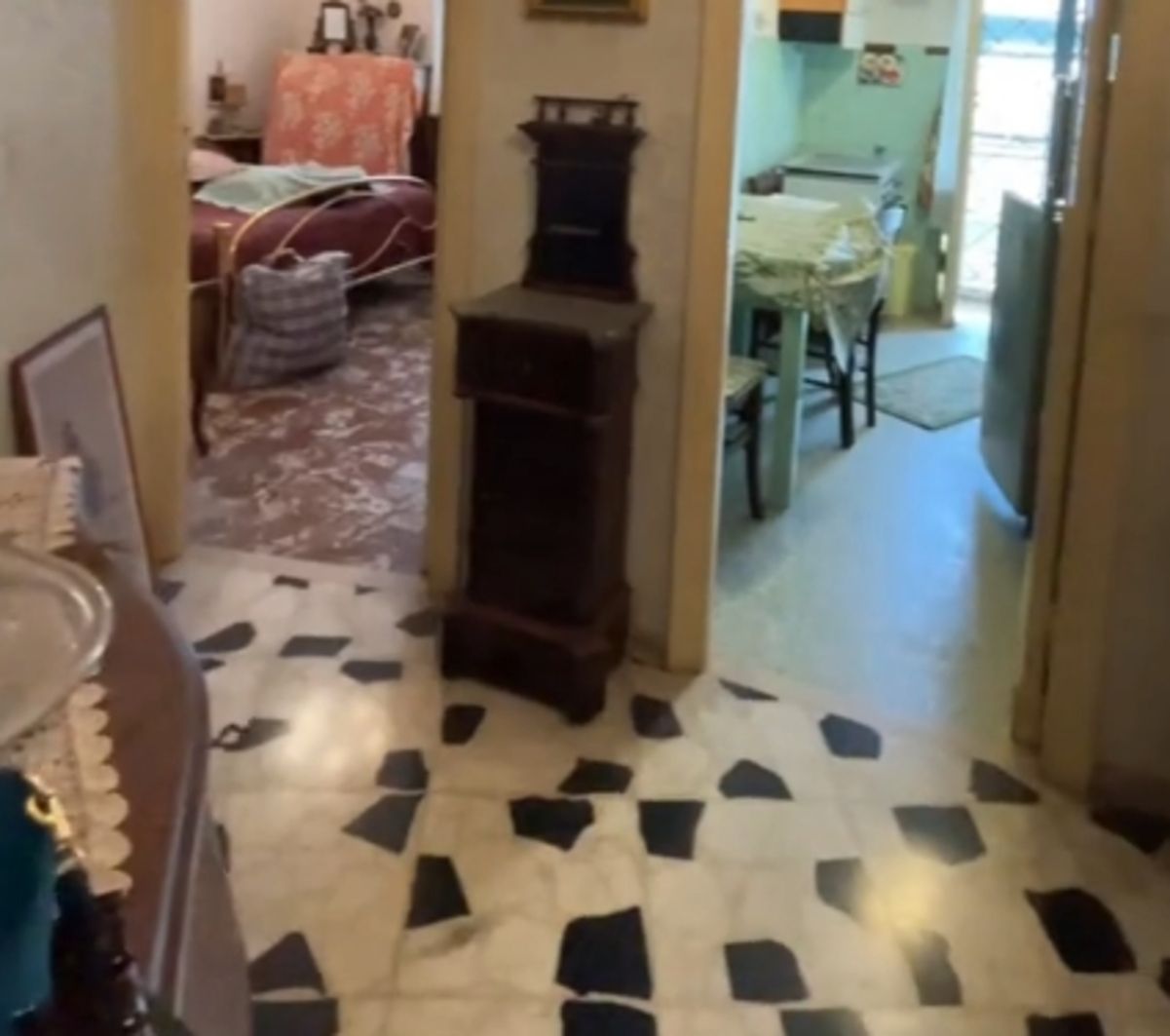 Девушку раскритиковали за ремонт в винтажной квартире - что она сделала не так - Недвижимость Девушку раскритиковали за ремонт в винтажной квартире - что она сделала не так - Недвижимость