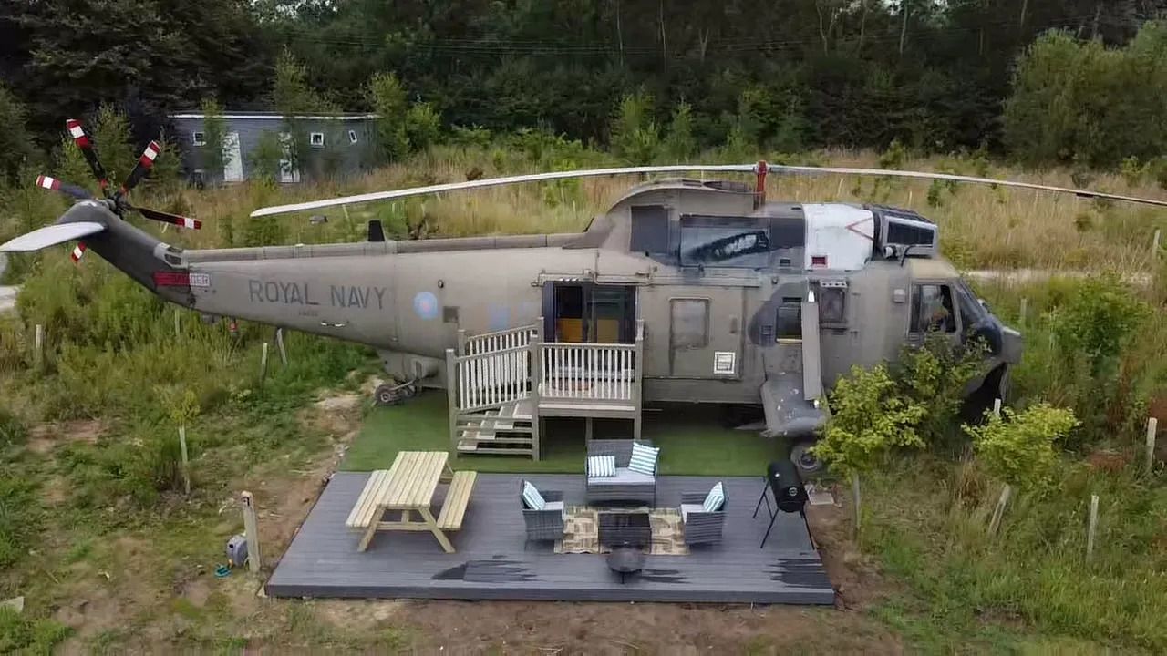 Старий вертоліт став затишним будинком - чоловік зробив неймовірний ремонт - Нерухомість Старий вертоліт став затишним будинком - чоловік зробив неймовірний ремонт - Нерухомість