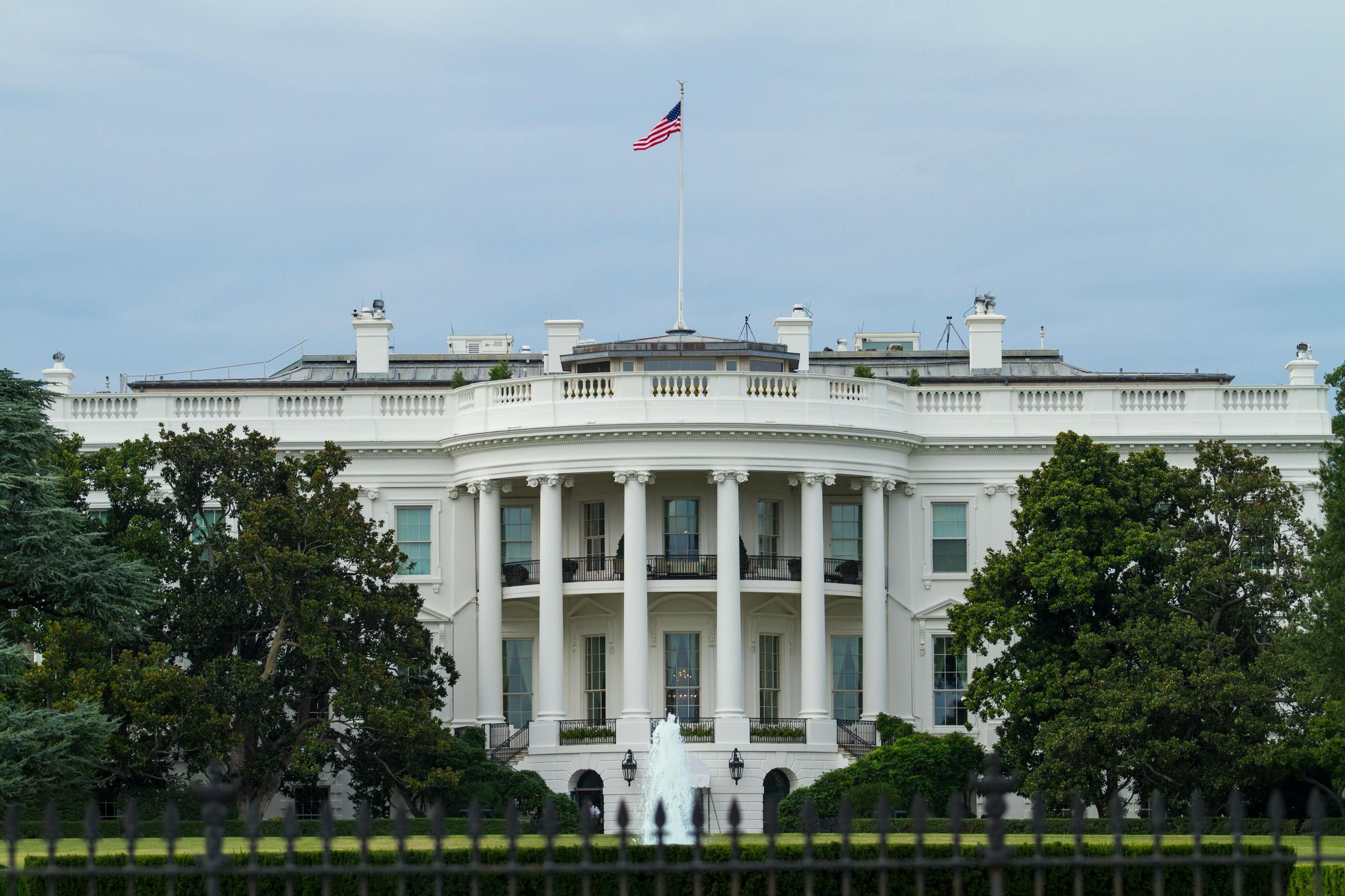 Белый Дом - Трамп начал строительство собственного бального зала
